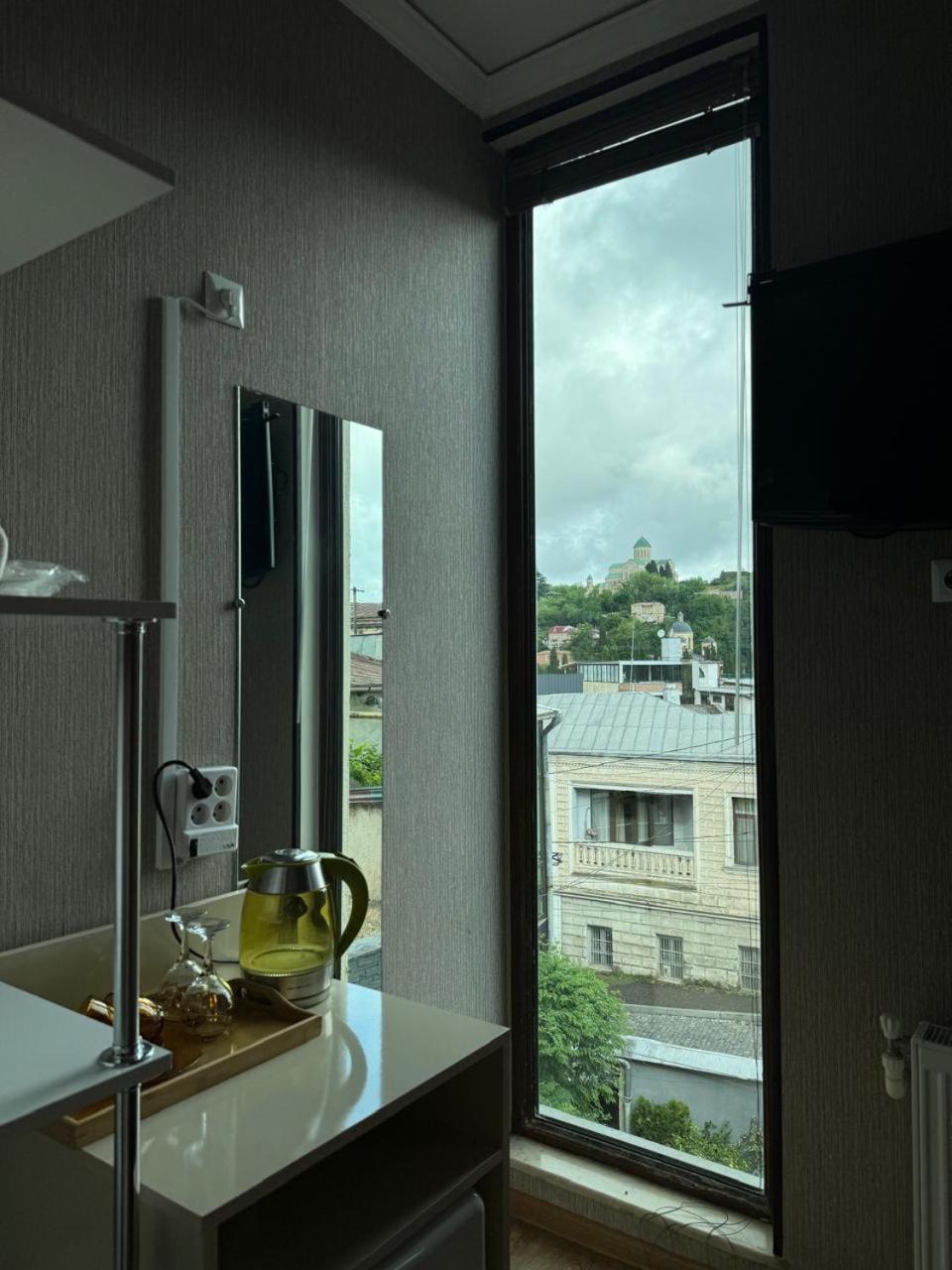 Гостевой дом Aisi Кутаиси Экстерьер фото
